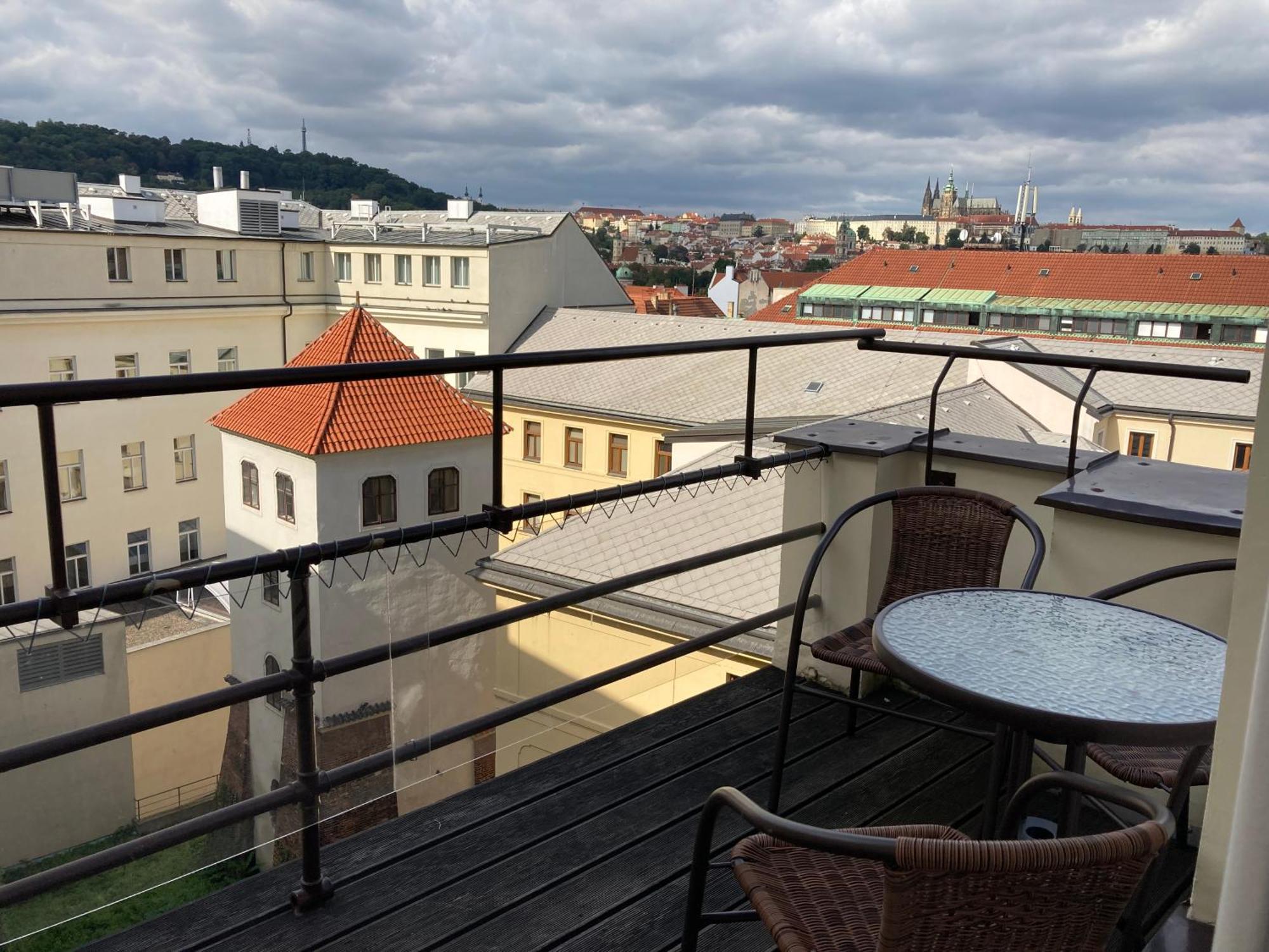 Castle View Apartment Prag Exteriör bild