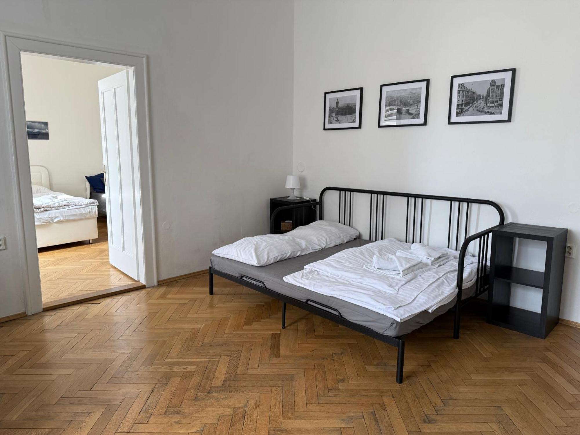 Castle View Apartment Prag Exteriör bild